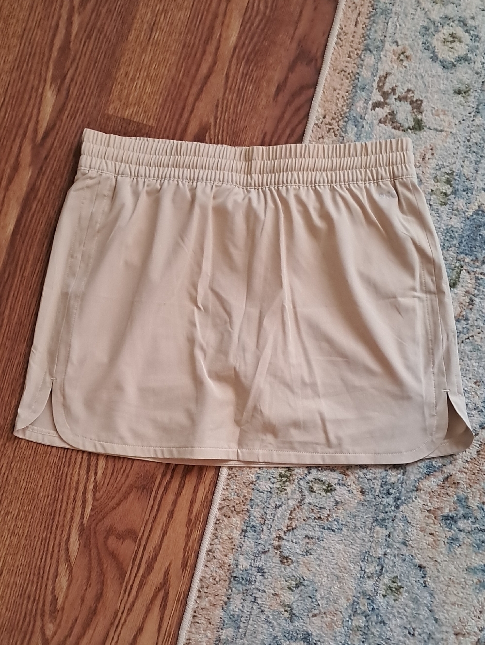 DSG Mid-Rise Stride Skort NWT